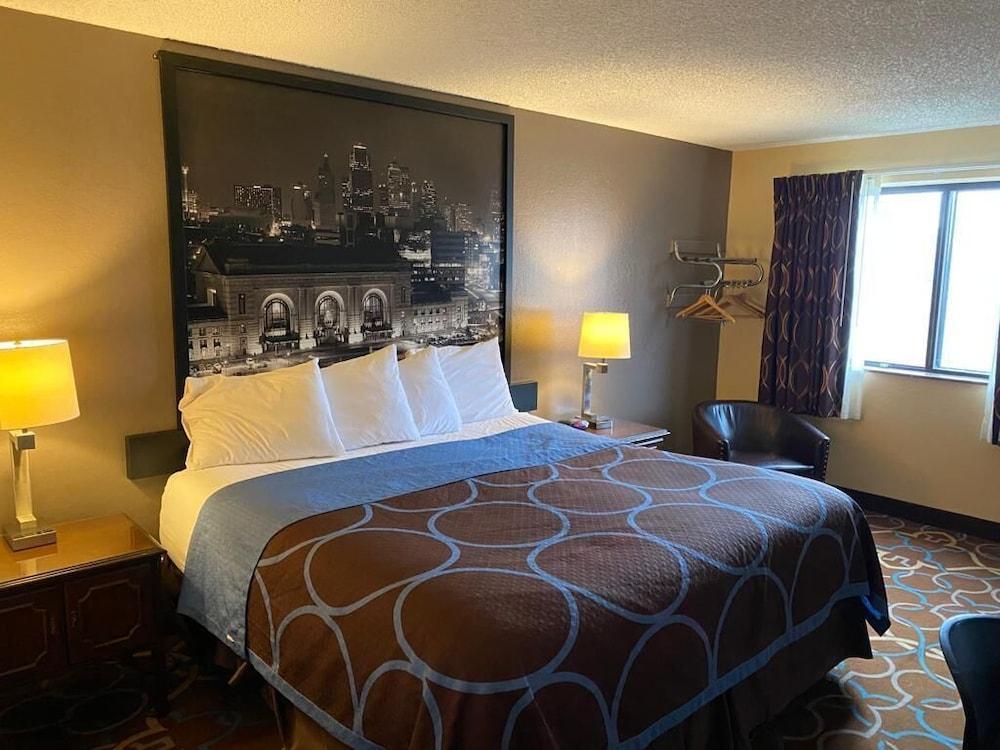 Super 8 By Wyndham Kansas City At Barry Road/Airport Экстерьер фото