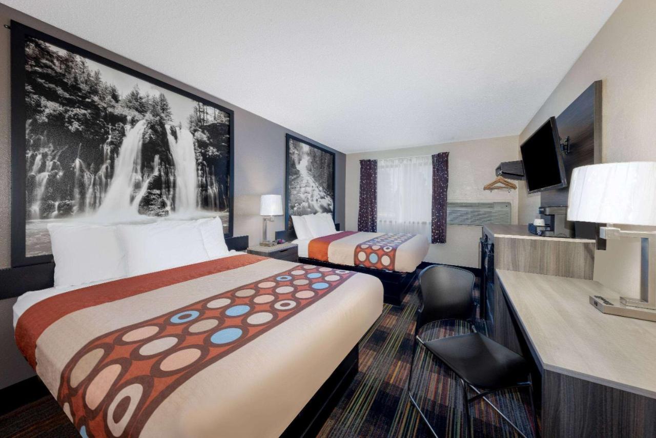 Super 8 By Wyndham Kansas City At Barry Road/Airport Экстерьер фото