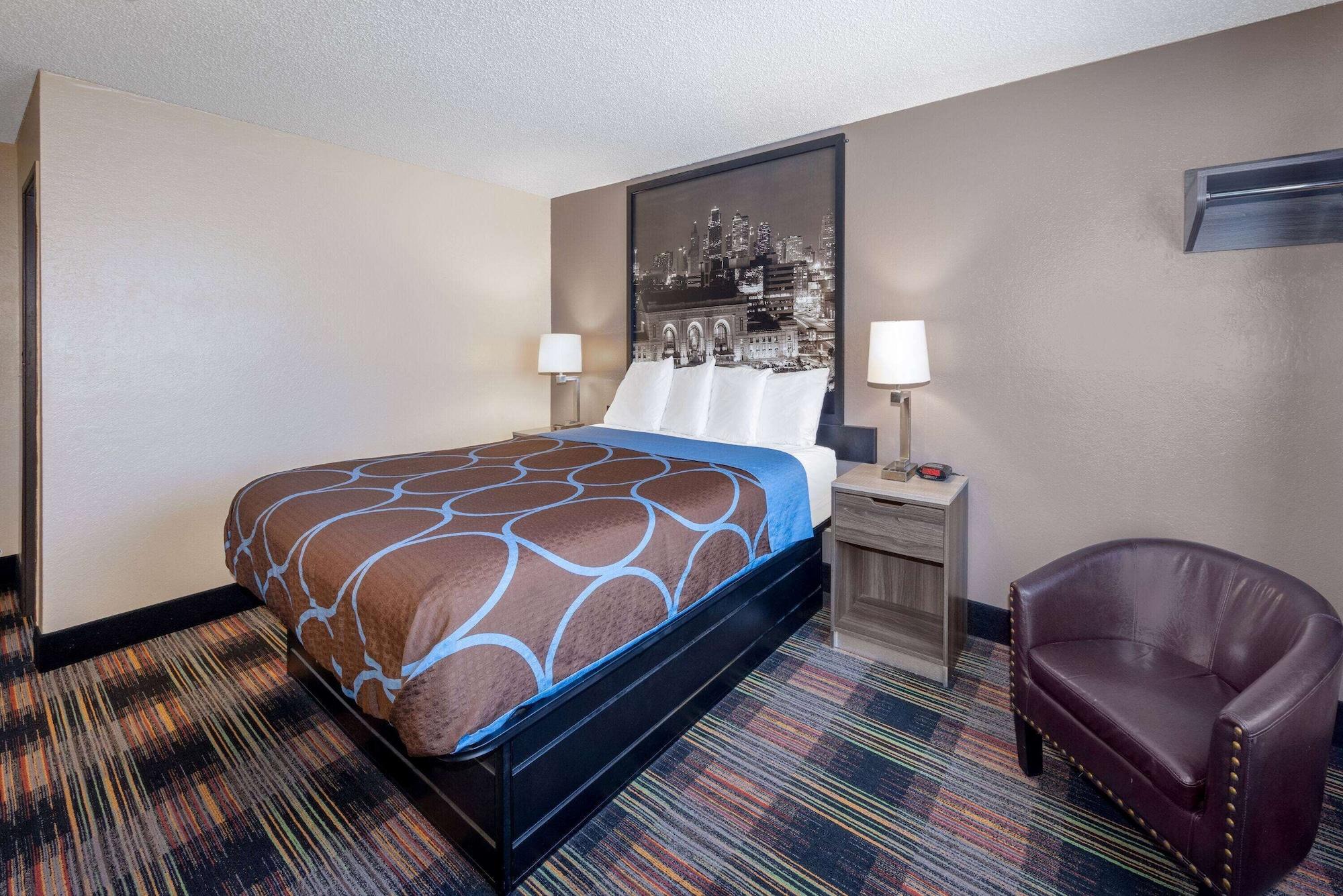 Super 8 By Wyndham Kansas City At Barry Road/Airport Экстерьер фото