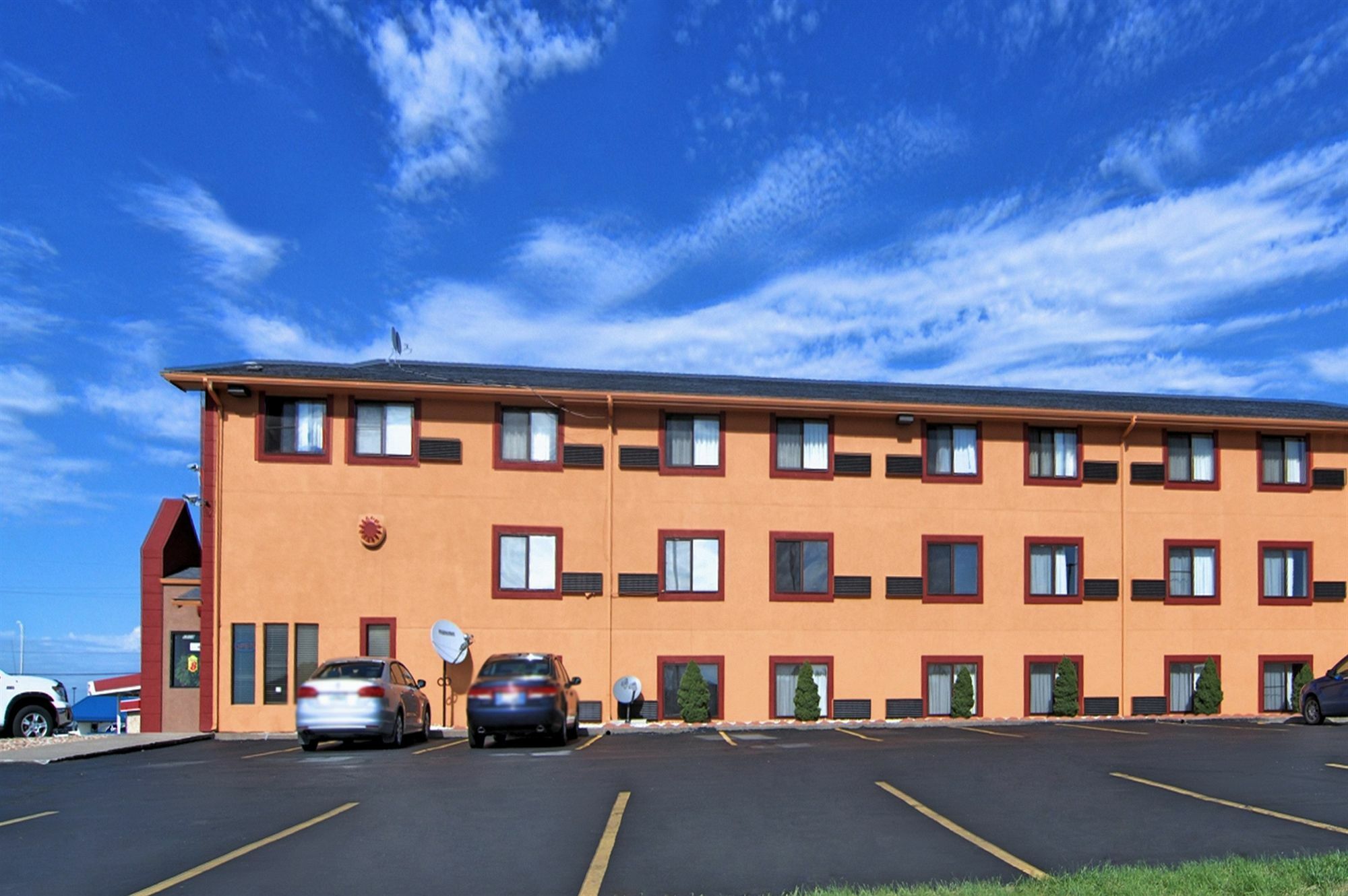 Super 8 By Wyndham Kansas City At Barry Road/Airport Экстерьер фото