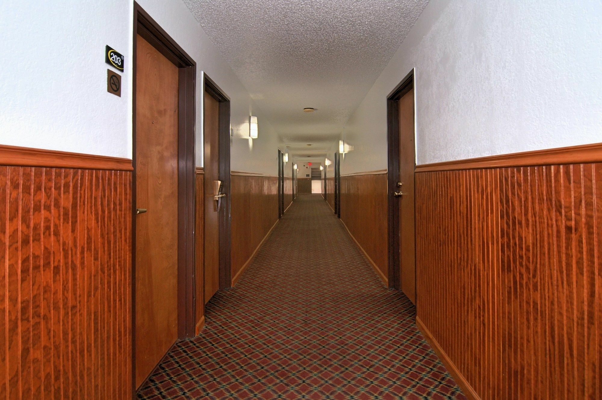 Super 8 By Wyndham Kansas City At Barry Road/Airport Экстерьер фото